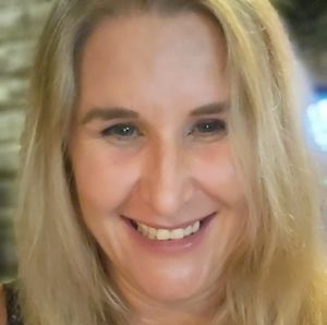 Meet your Posher, Candace